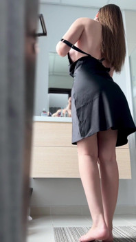 Stepson Started Filming His Stepmom Showing off Her Cool Ass