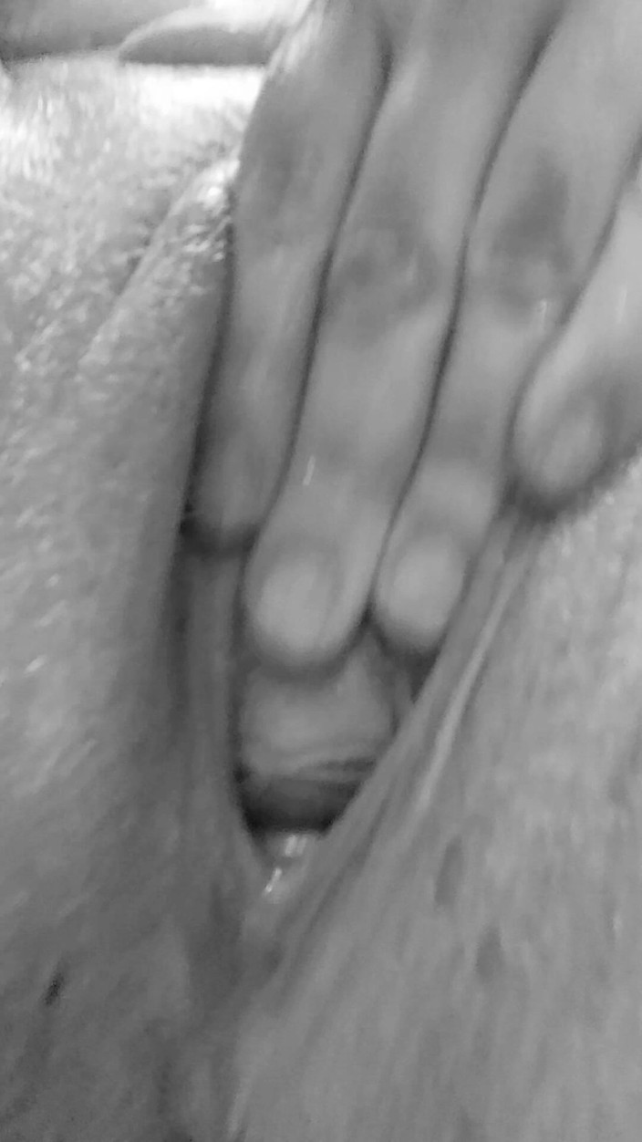 Misses Dickinson and Roughael: Sexy selfcare kompilace