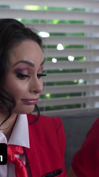 Mame vitrege excitate Crystal Rush &Kyla Keys sunt cadouri perfecte milf - Swappz