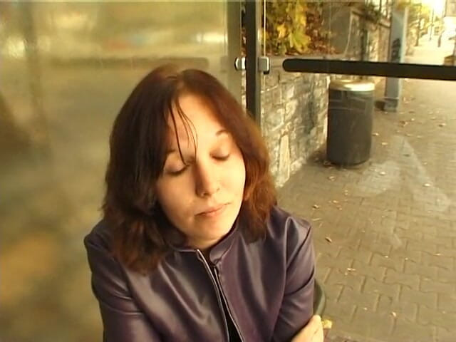 Lucky Cooch: Interview met amateur brunette babe