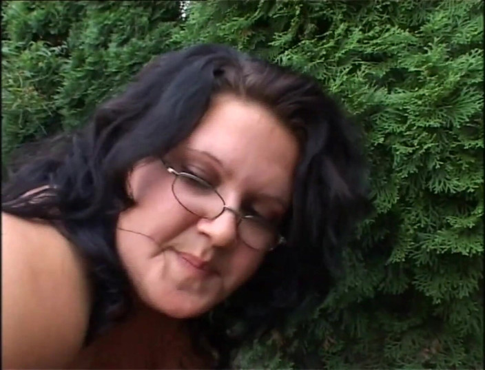 Xtime Network: Big fat milf fucking fingering in the garden