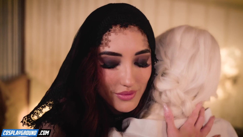 Cosplayground: Chloe Amour e Gia Ohmy si sditalinano e si scopano...