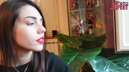 Smokin Fetish: Güzel bir kızla yakın çekimde sigara içiyor