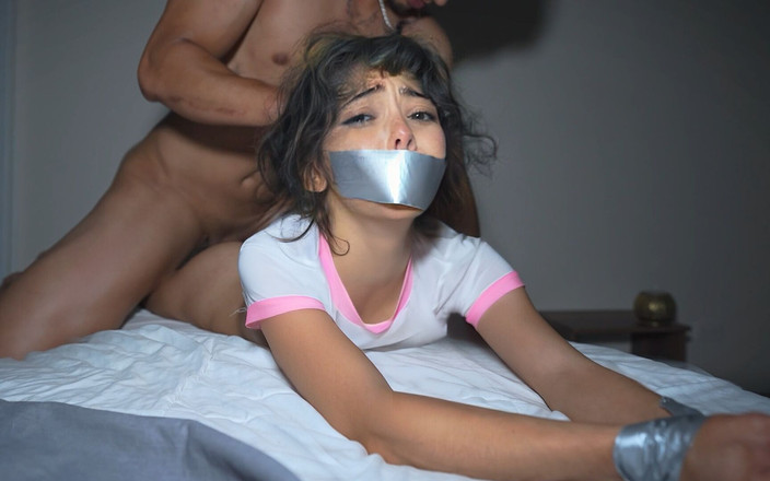 Drilled: Filmez-la fermée - les voisins vont nous entendre