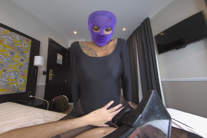 Nylon Xtreme VR: VR Julia Kate Premier Encasement Nylon Leopard