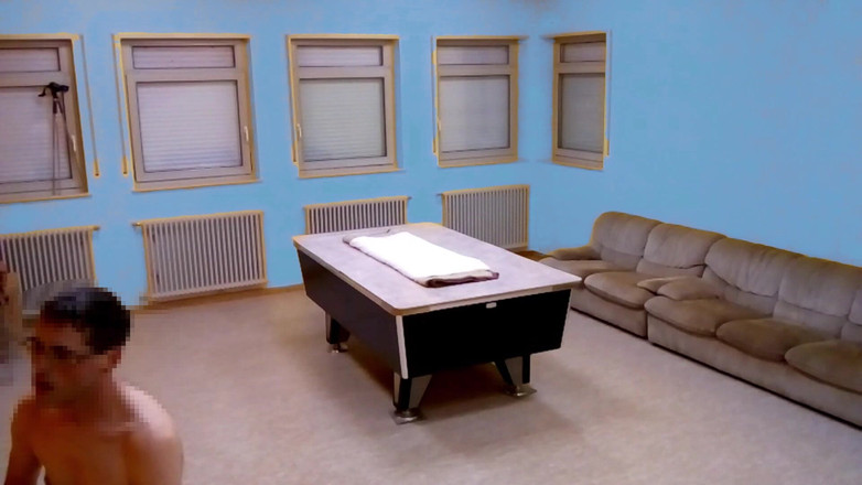 Mark Hannes: Naakttafelbult masturbatie