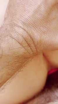 Fucking pussy dengan palam di pantat