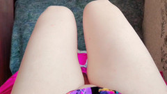 Kitty_Cross: Banci nakal mengesan jari di atas bibir perlahan-lahan