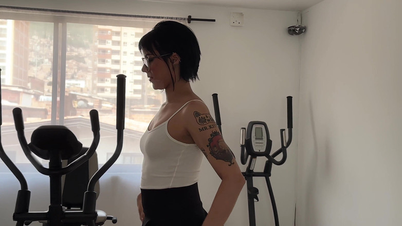 NaughtyColombia: Güzel ateşli kızla lezzetli egzersiz rutini