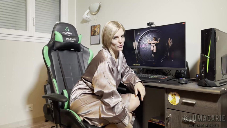 Lumacarie: Masturbazione Sotto La Doccia