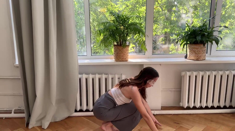Skinny_lady69: Těsná sukně jóga s bohyní