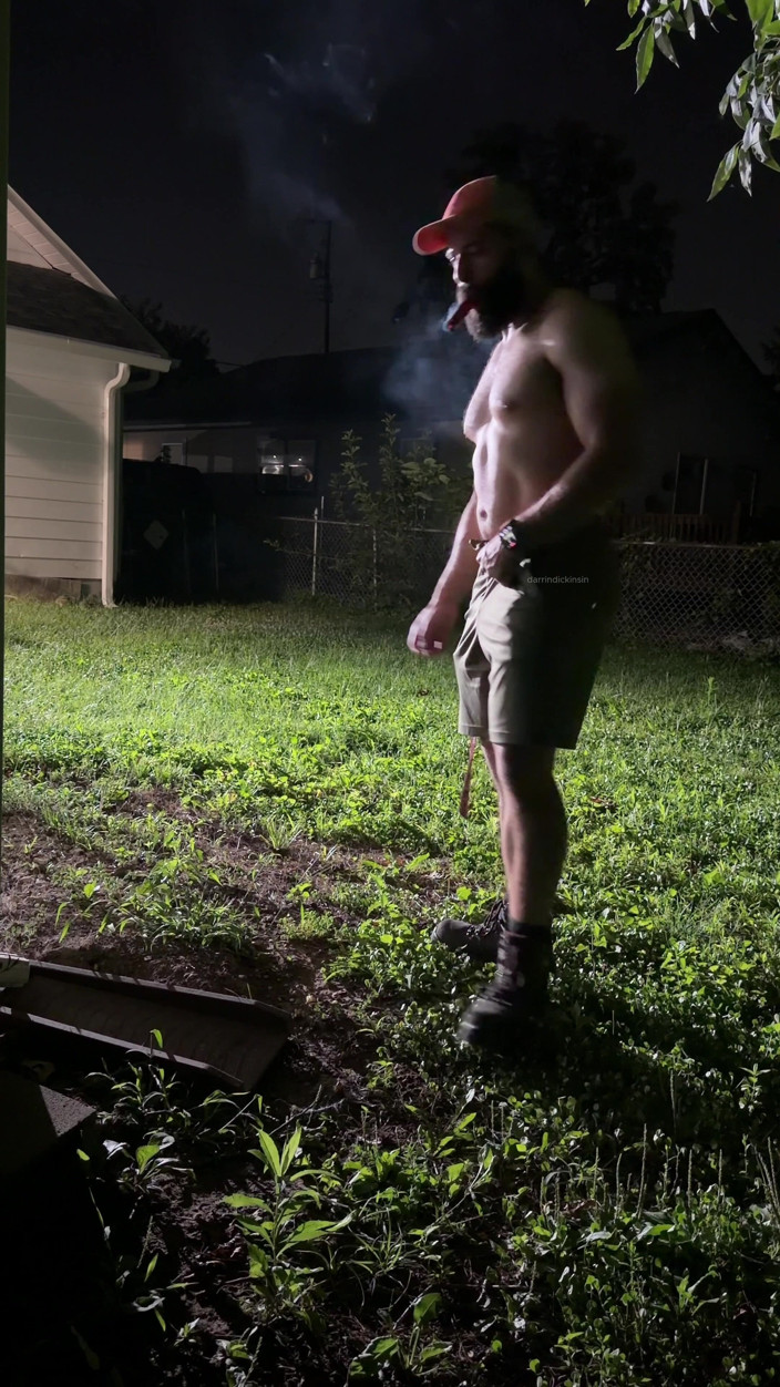 mascbeef95: Backyard Cigar, Cum and Piss