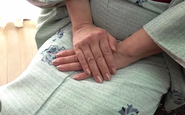 Vulture: Mature Woman Whose Sexual Desire Did Not Decrease Even Though...