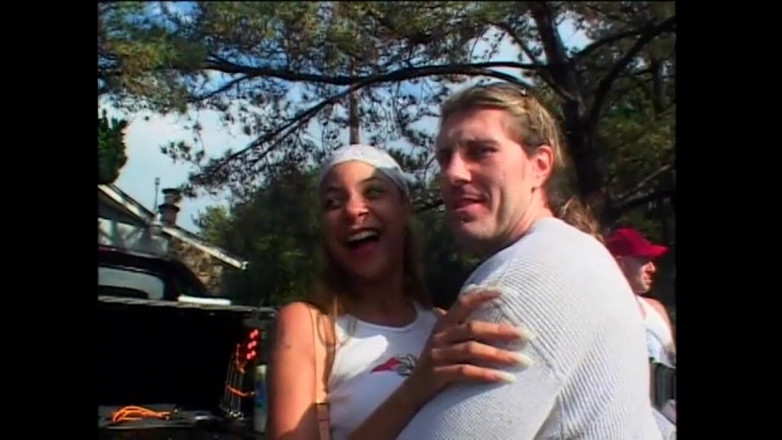 Out Sexxx: 与露营车一起外出