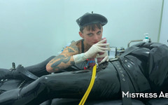 MistressAe: Electro, Agulhas e Soando: Sessão completa de látex com Mistressae