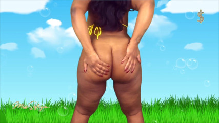 Miss-Safiya: Twerking di bikini pikachuku