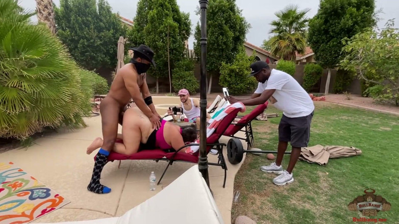 Bull Bang Gang Official: Bullbang Splash Pool Orgy