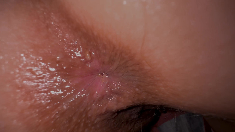 Gigi oficial: Худший секс в моей жизни. Девушку пердят много раз, так что я не мог положить мой хуй в ее очко и, наконец, он отвалился