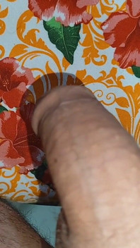Powiększenie koguta z bliska za pomocą zimnego sprayu