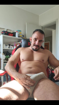 I Woke up Very Horny, Look How I Am.