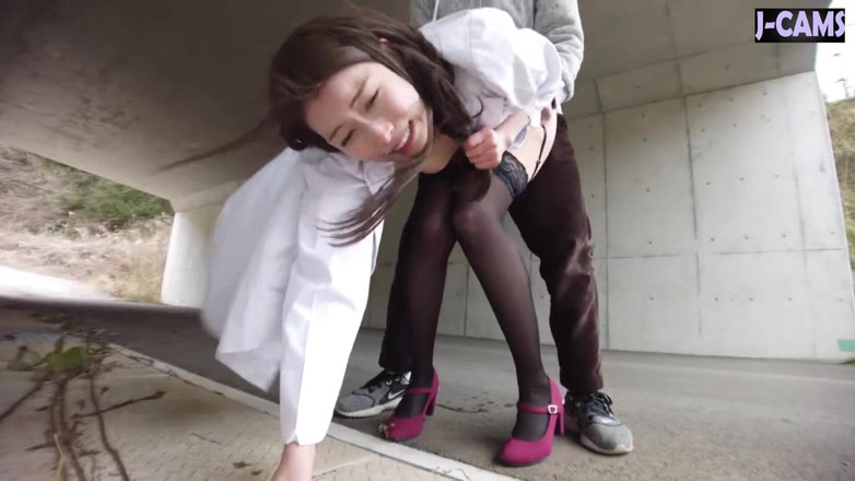 J-Cams: Hravá výživová poradka s dlouhým jazykem vás pomalu škádlí zlomyslným úsměvem ep. 2