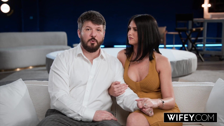 Wifey: Bini Hubby Menonton Bini Miangnya Sienna Rae Ditembusi Berganda di...