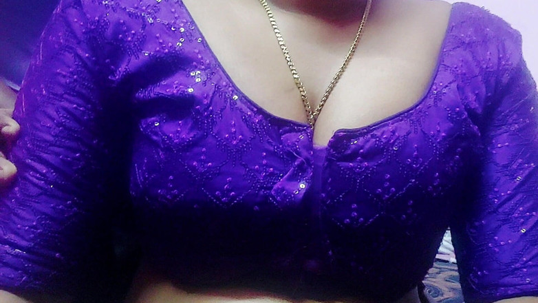 Desi Mohini: 하인과 섹스하고 싶었던 마담