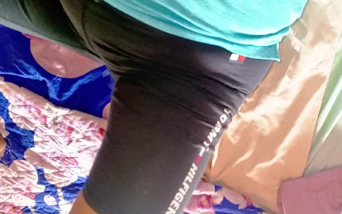 Milfta boohot: I Invite a Lady I Met at the Gym Over...