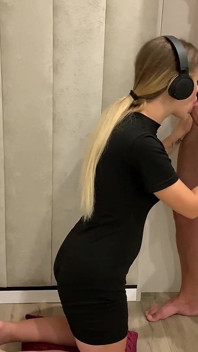 Nora Gemeu Suavemente, Implorando Para Dentro Sem Camisinha