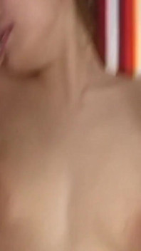 La più carina troia giapponese in scena 4 scopa mia satuki con un dildo e poi con un cazzo