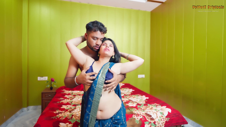 VelvetX Original: Îmi fut soția în prima noapte cuplu indian în luna de miere