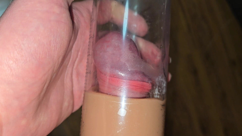 Fap_man93: Après L’orgasme - Je Pompe Ma Bite Dans Une Pompe À Vide...