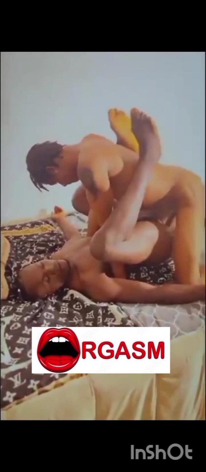 Sweetass132: Succhio I Capezzoli Del Mio Ragazzo Mentre Mi Scopava
