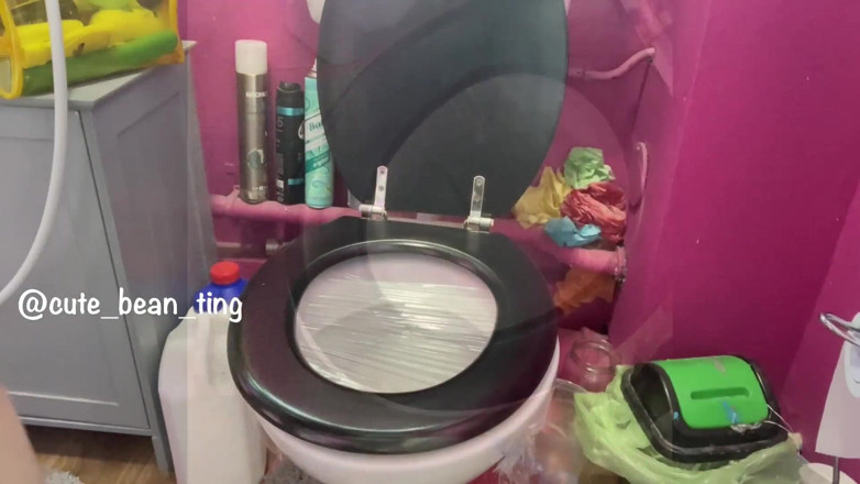 Alice Bean: Cling Film Prank