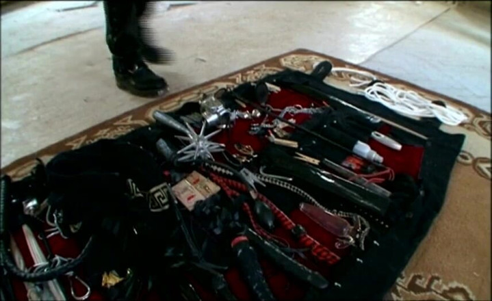 Absolute BDSM films - The original: Aşağılayıcı ağda oyunu dildo folyoya sarılmış