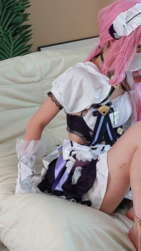 Barfuß-Freundin-Cosplay, Beinfessel auseinandergenommen