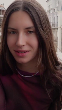 Navštívil moji sexy sousedku na šálek kávy