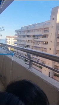 Marbella में कानूनी बालकनी चुदाई