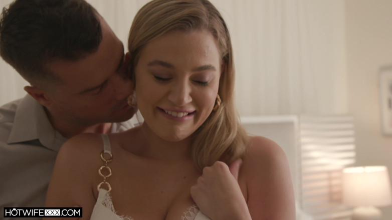 HotwifeXXX: Nová sexy manželka Blake začíná kvést