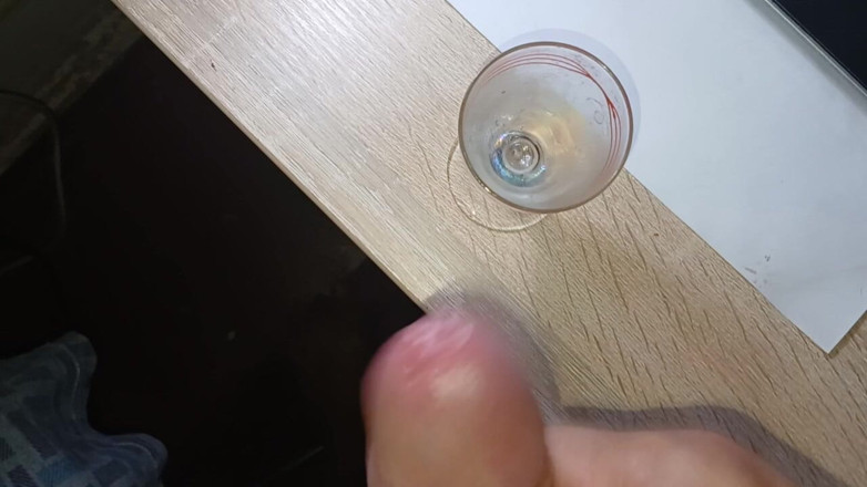 AlexCat: Un vaso de esperma
