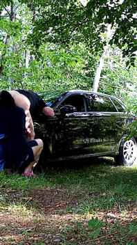 Ošklivý a zvrácený polykač mrdky s vášní pro lízání zadků