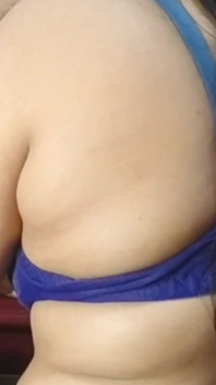 Oral adânc în gât suge pula indiană desi 18 fată reală de acasă