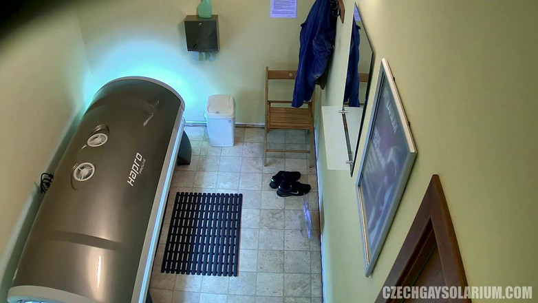 Czech Gay Solarium: Séc đồng tính solarium 11 beefy chàng trai dải xuống