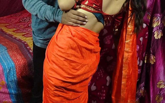 KavitaBhabhi: enorma bröst indiska milf strippar saree choli och knullar med...