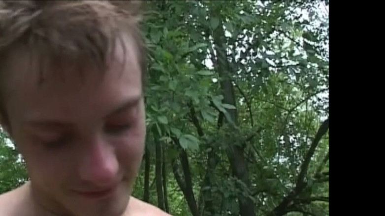 Yes boss creampie me: Dva chlapi v lese