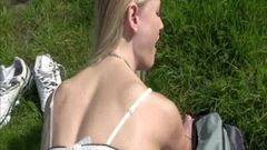 Blondehexe: Ficken nach dem erdbeeren