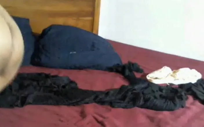 Miya White: Celebrity and Actress Masturbates Using Items at Night