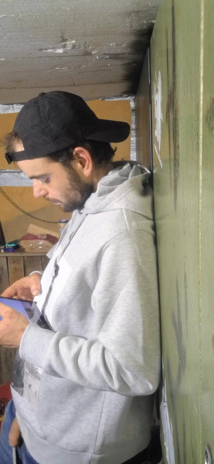 jerkofflover: 我在树上建的房子里手淫