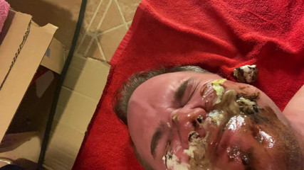 SluttyShanna: Blooper Facesitting Foodplay
