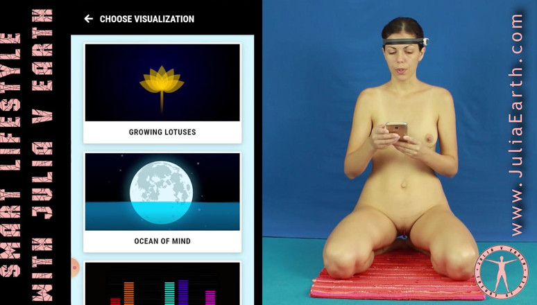 TheoryOfSex: Nuda Julia V Terra allena il proprio psichico con dispositivo...